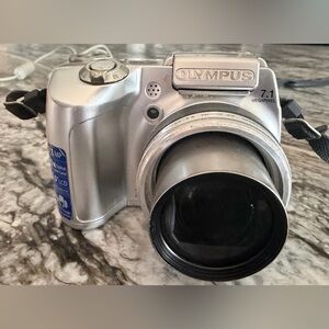 Olympus SP-510UZ 7.1MP Digital Camera